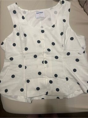 Old Navy White Sleeveless Polka Dot Button-Front Blouse